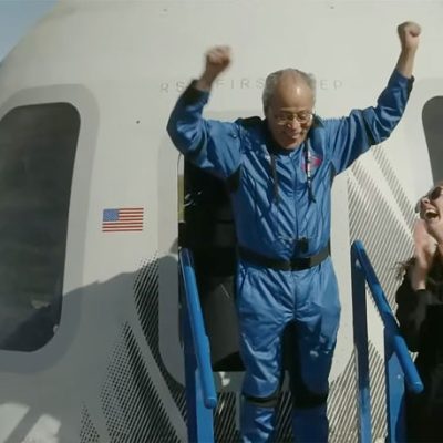 Blue Origin resumes passenger flights, carries crew of six and 90-year-old aerospace pioneer to space – Spaceflight Now