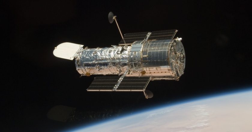 Hubble goes to single-gyro operating mode as NASA passes on private servicing mission