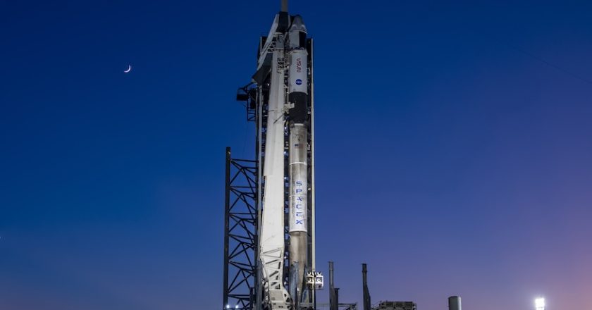 SpaceX to perform a static fire test of its Falcon 9 rocket ahead of the Crew-11 launch – Spaceflight Now