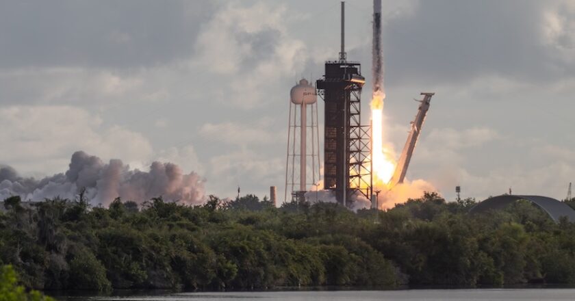 SpaceX aces 500th Falcon booster landing amid sunrise Starlink mission – Spaceflight Now